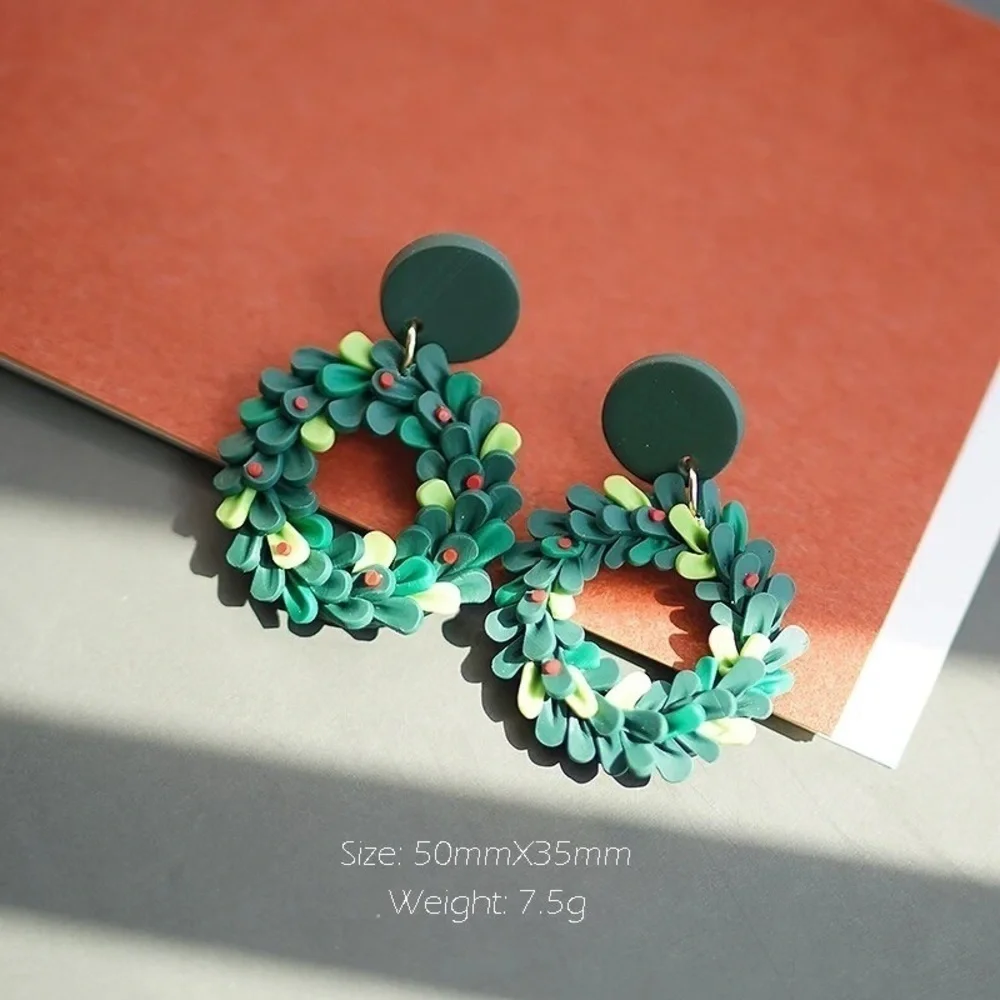 christmas wreath clay polymer festive earrings dangles gift mothers day - Picture 2 of 3